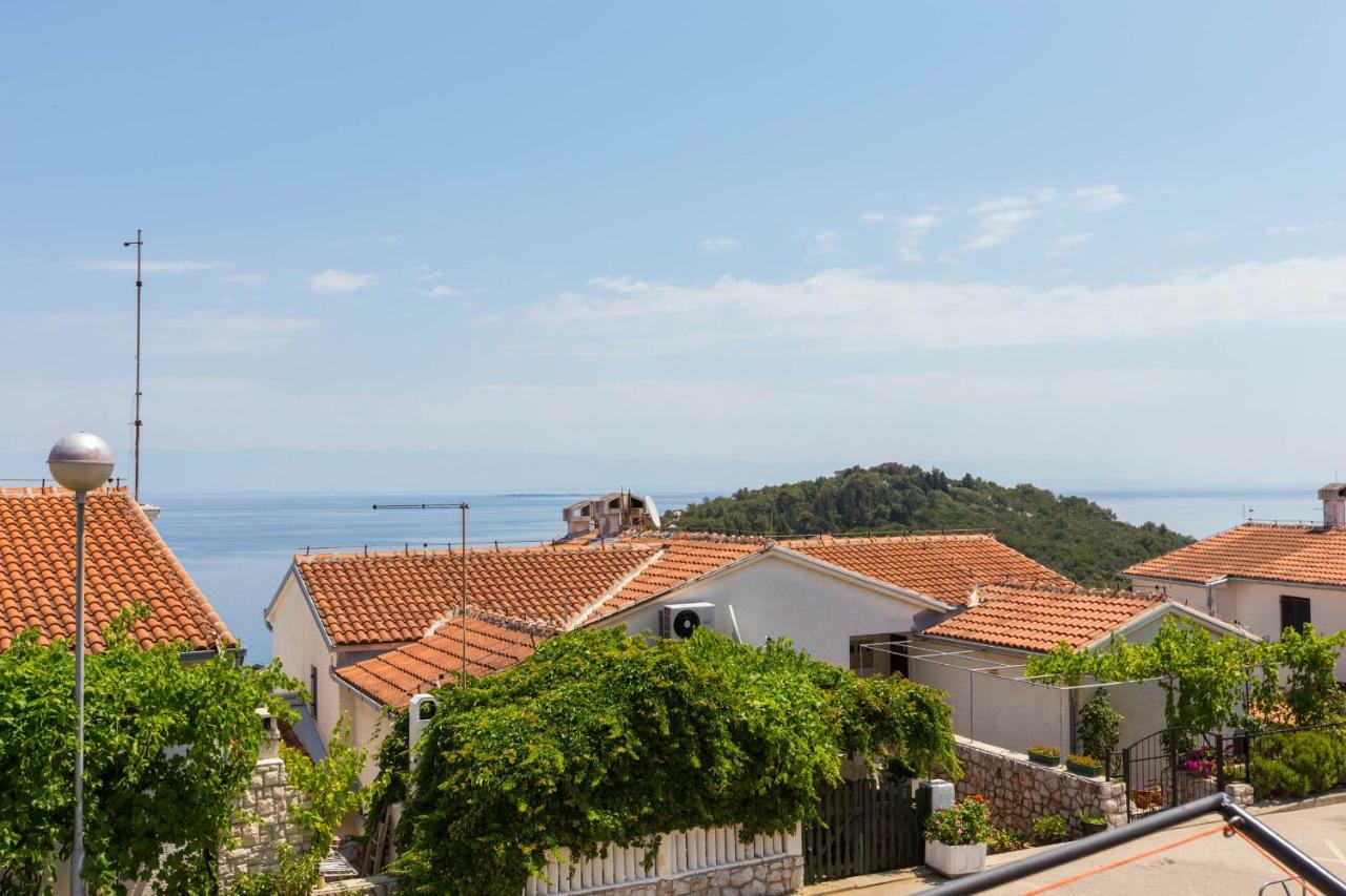 Hana Mali Losinj Bagian luar foto